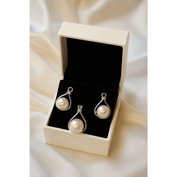Sterling Silver & Faux Pearl Jewelry Set With Earrings & Pendant/Necklance - Picture 1 of 7